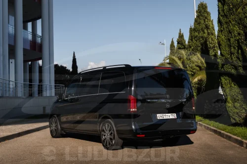 Mercedes V-Class