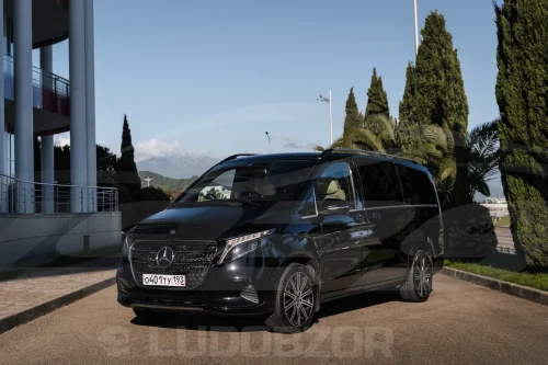 Mercedes V-Class - 1