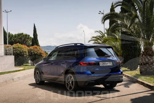 Mercedes-Benz GLB - 4