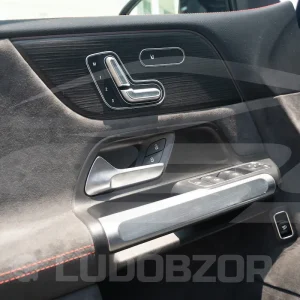 Галлерея - Mercedes-Benz GLB - 11