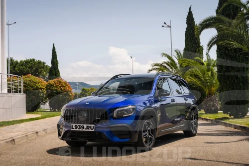 Mercedes-Benz GLB - фото