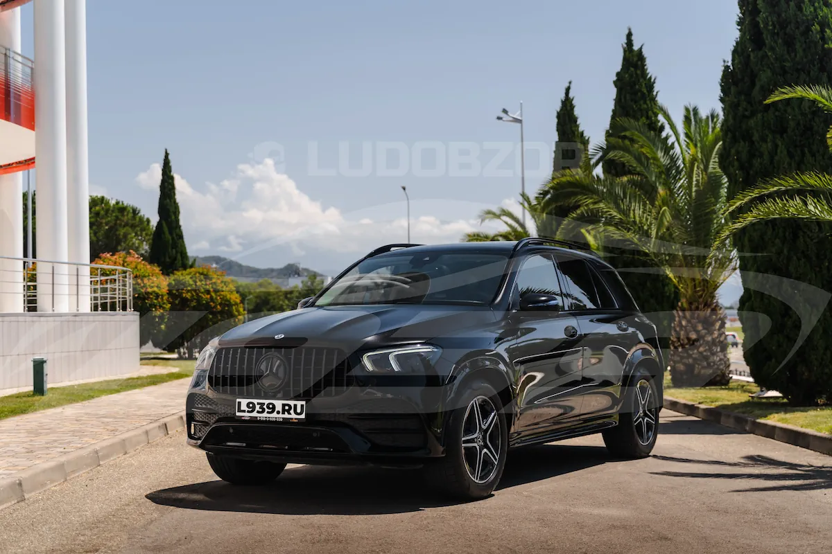 Mercedes GLE - фото