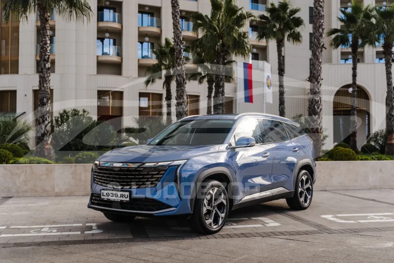 Geely Atlas - фото