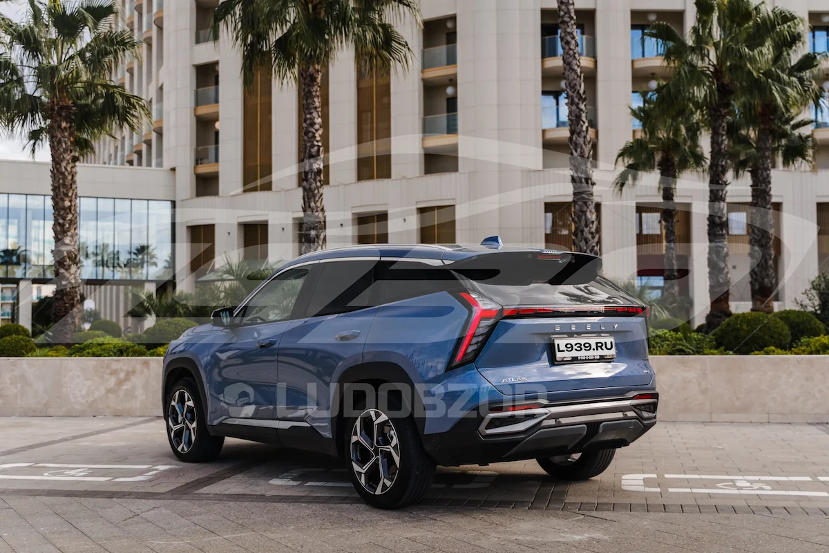 Geely Atlas - 3