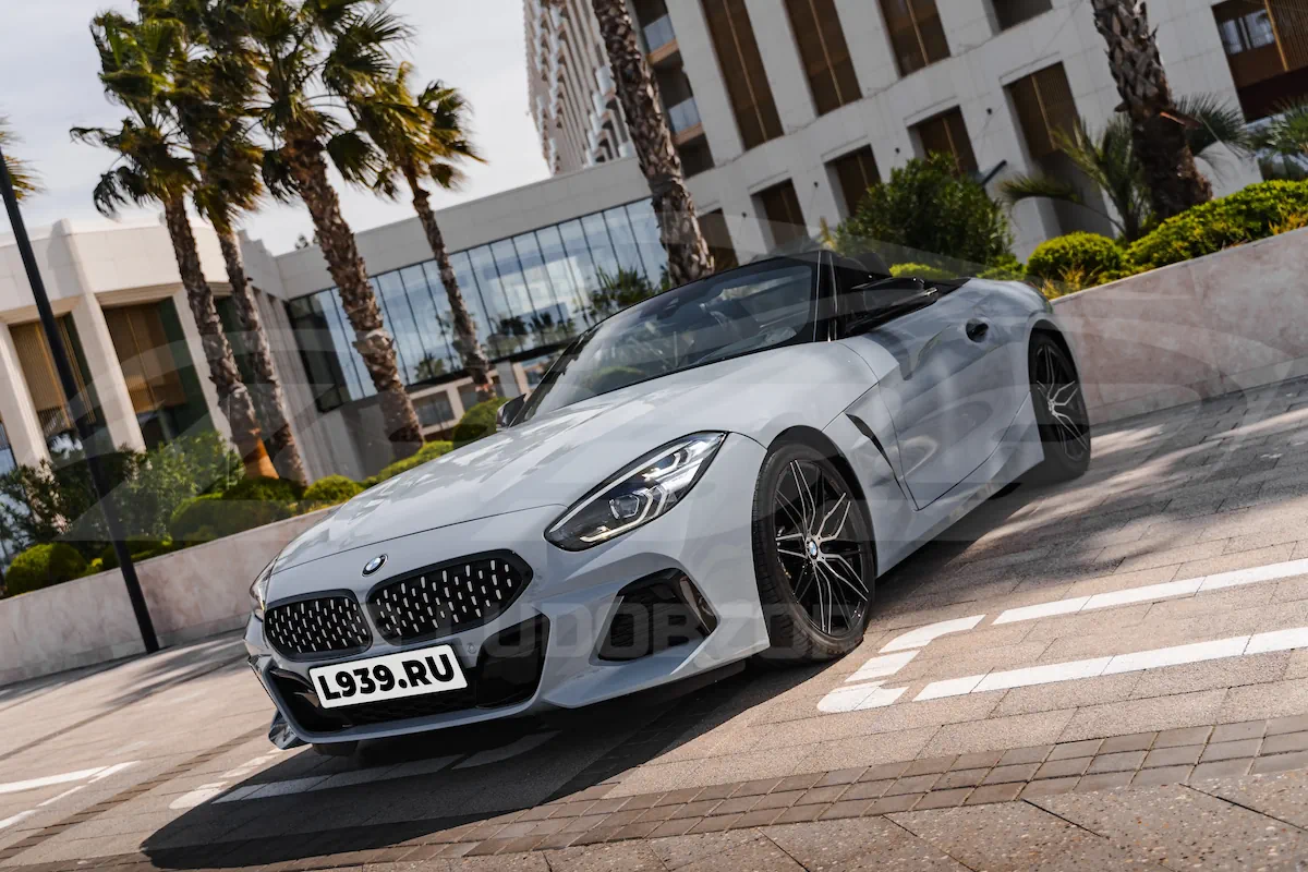 BMW Z4 M40i в новом цвете: ещё больше стиля и характера